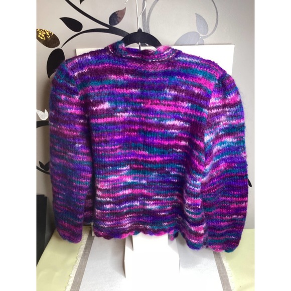 Gorgeous Hand knit cardigan - Picture 2 of 2